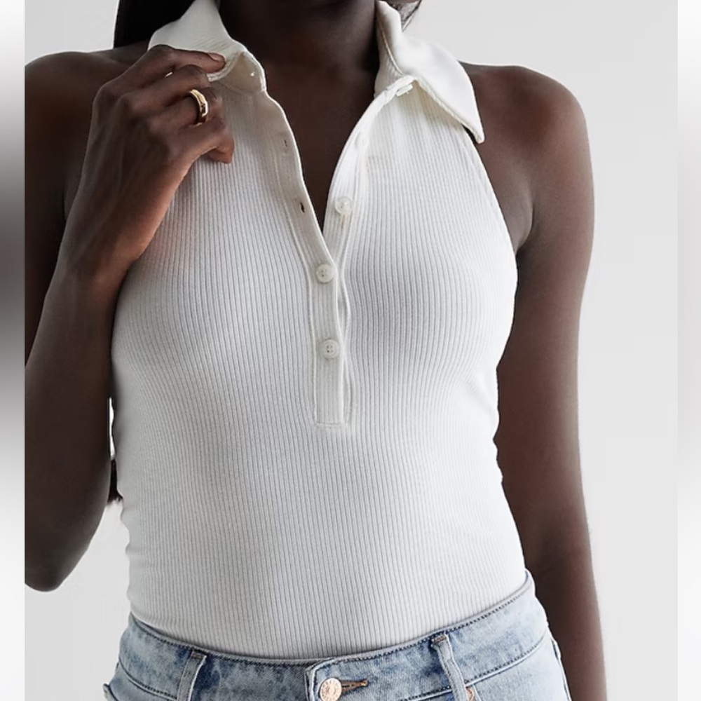 EXPRESS WHITE BODYSUIT,  COLLAR, BACKLESS, SLEEVELESS, FRONT BUTTON SIZE XS nwot